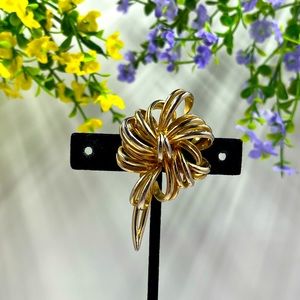 Marbella Signed Gorgeous Abstract Design Gold Plated Vintage Brooch